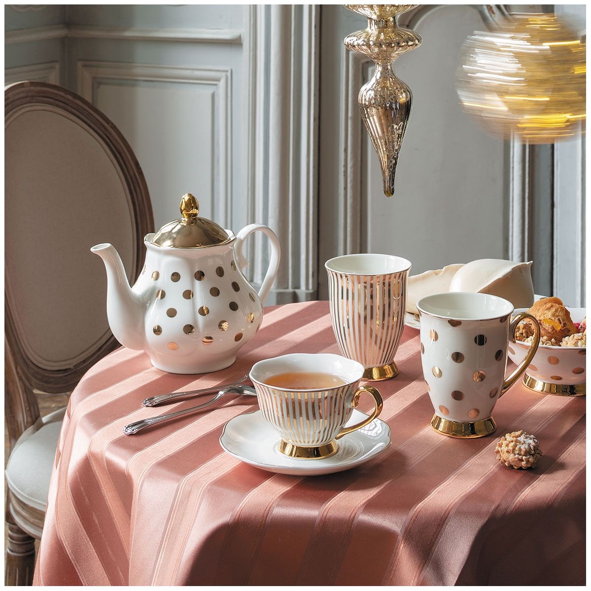 MUG MME RECAMIER - LIGNE DORES