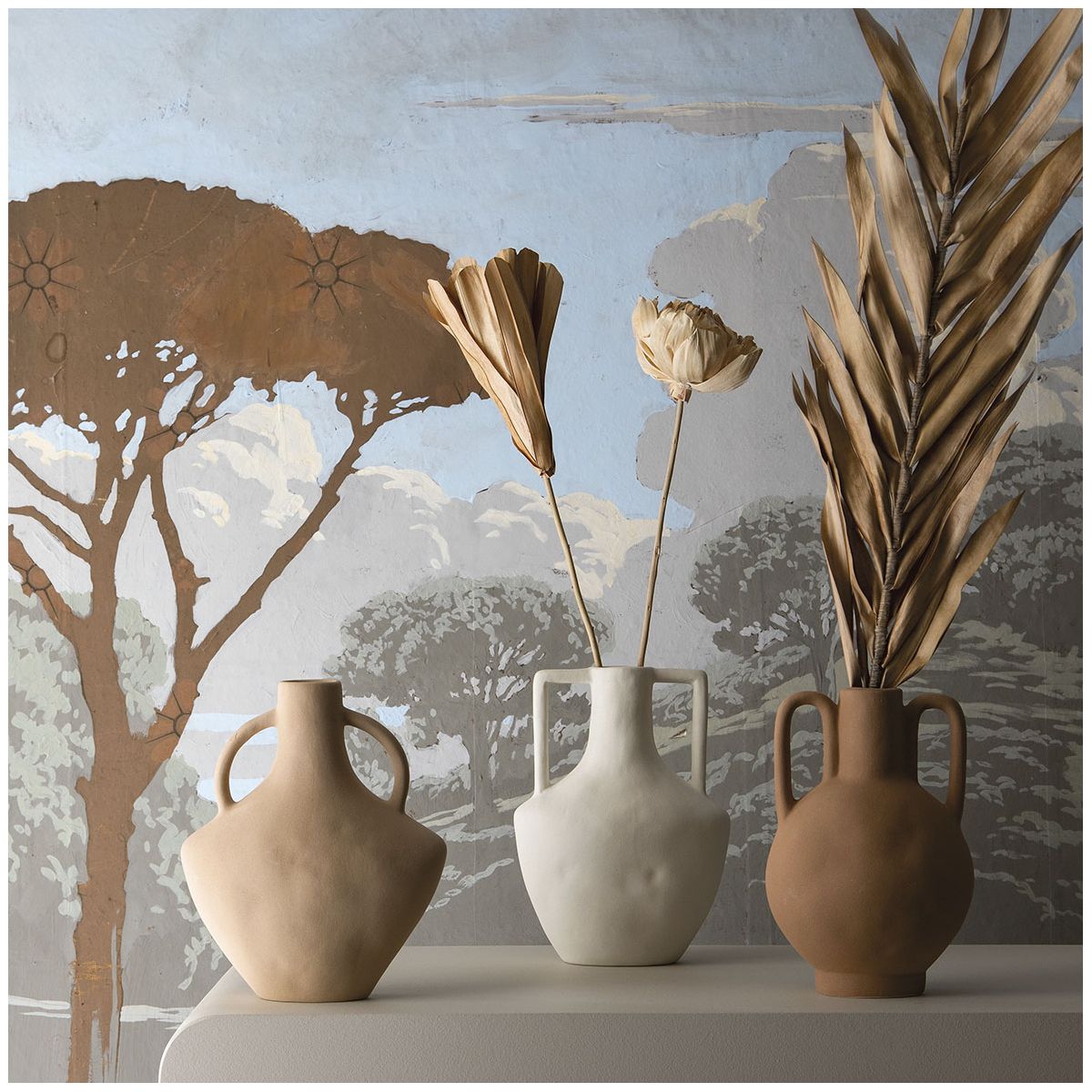 VASE DECORATIF AMPHORE EN CERAMIQUE BEIGE MAT